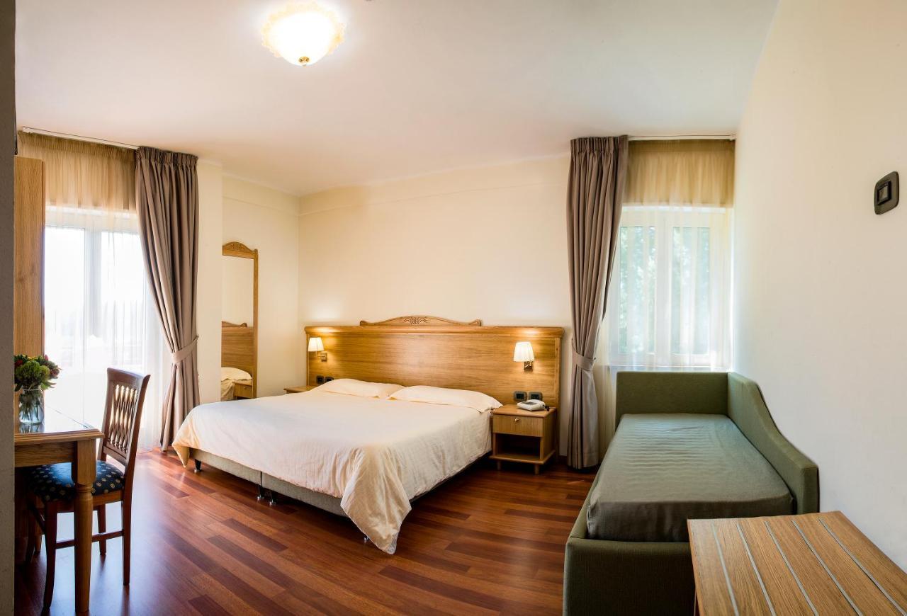 Hotel Park 108 Sport&Wellness Lorica Bagian luar foto
