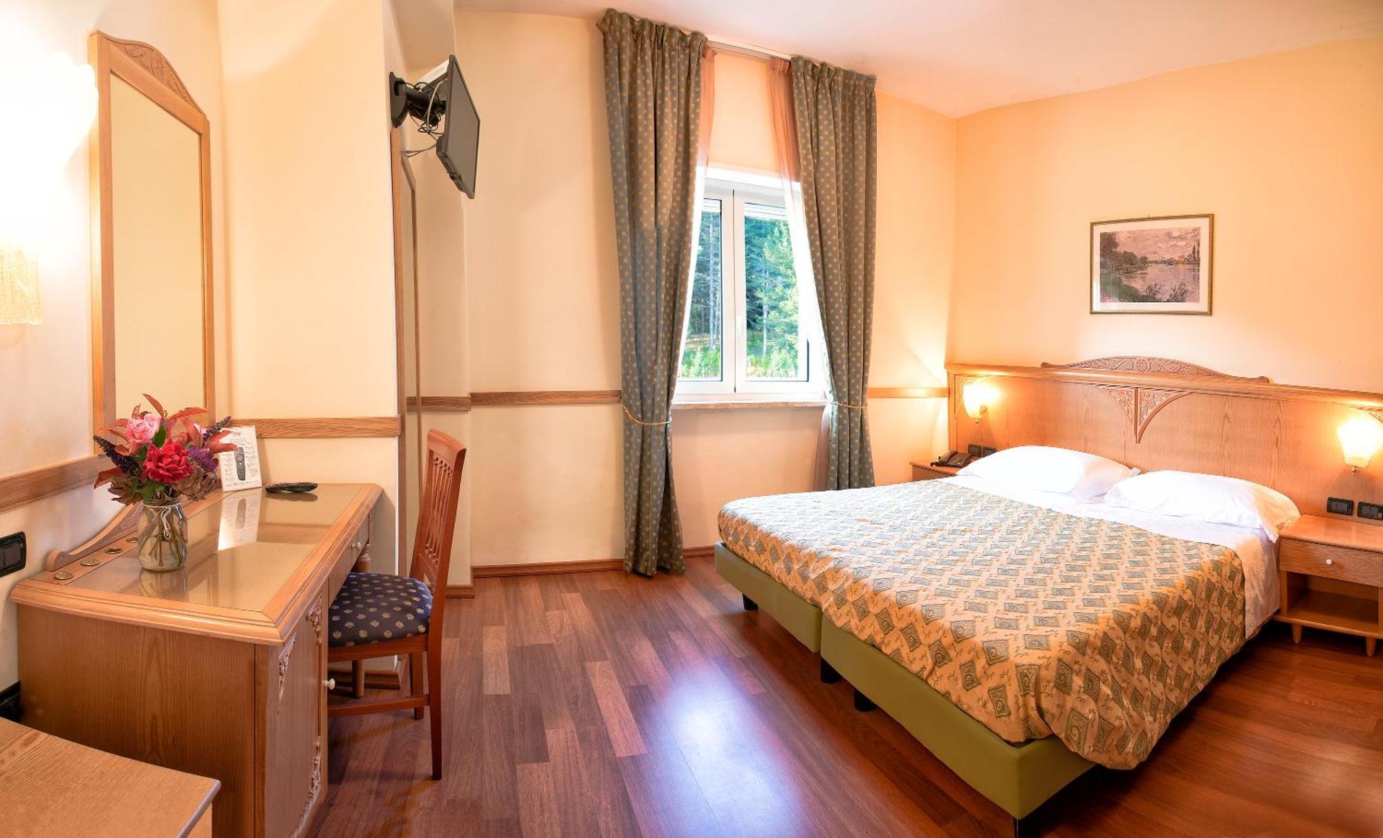 Hotel Park 108 Sport&Wellness Lorica Bagian luar foto